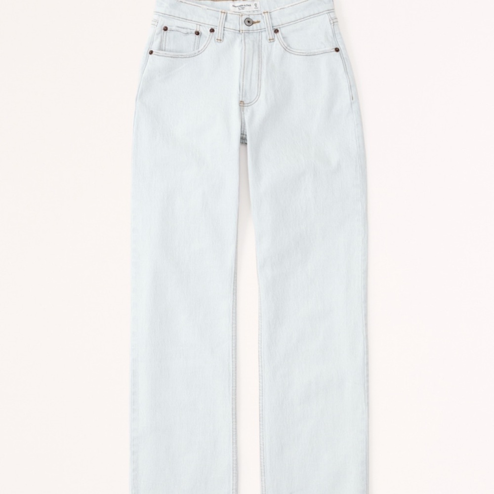 NWT Abercrombie Mid Rise Baggy Light Jeans destroyed size 26 - Picture 6 of 7